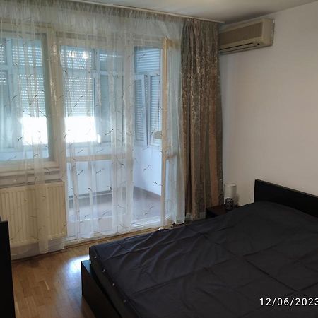 Fabian Central Apartment Bukarest Eksteriør billede