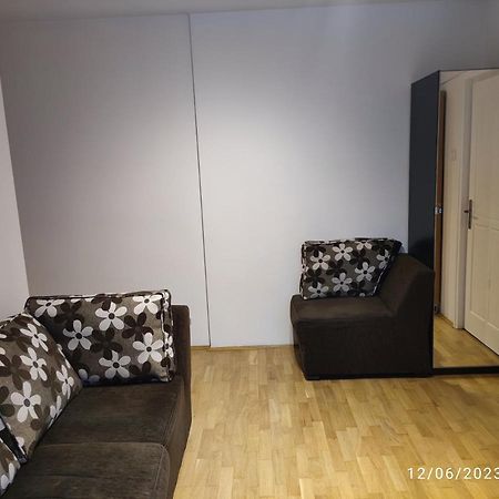 Fabian Central Apartment Bukarest Eksteriør billede