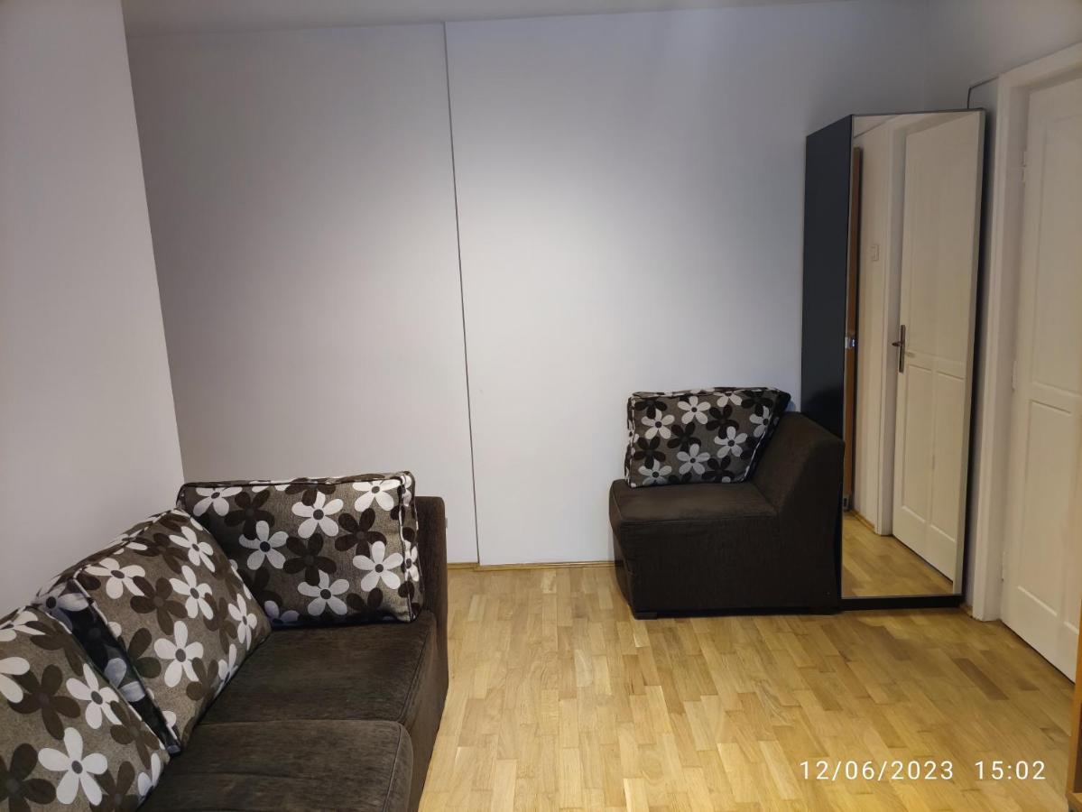 Fabian Central Apartment Bukarest Eksteriør billede