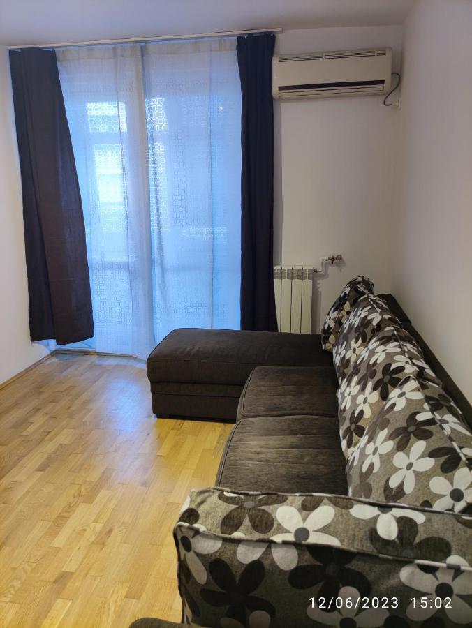 Fabian Central Apartment Bukarest Eksteriør billede